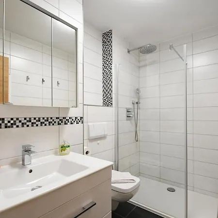 Apartment Weitblick Mit Logia Lobbe